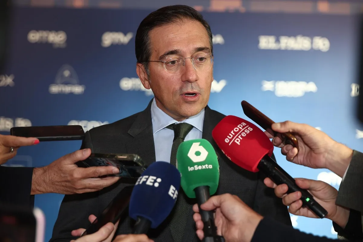 Albares ve "sorpresivo" el saludo de Delcy Rodríguez a Sánchez y dice que éste no fue a la recepción de Trump por agenda