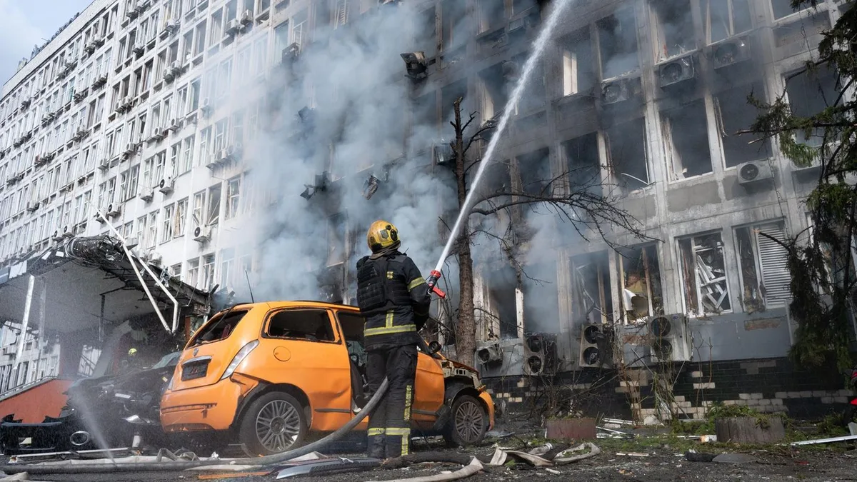 Krieg in der Ukraine: Moskau bombardiert Kiew tagsüber und erteilt Feuerpause eine Absage