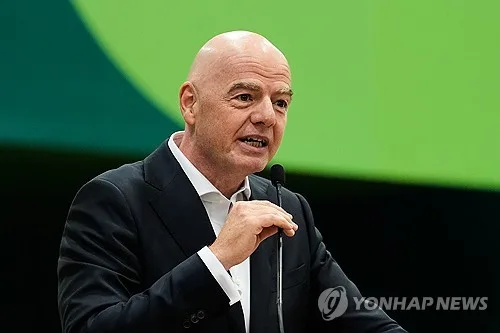 "유럽·아시아·북중미 축구연맹, 인판티노 불신임안 투표 추진"