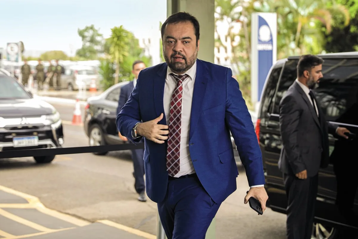 Castro comunica ao PL que não pretende voltar a se candidatar e diz que atuará como advogado