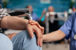 Plano deve garantir tratamento home care a paciente com ELA