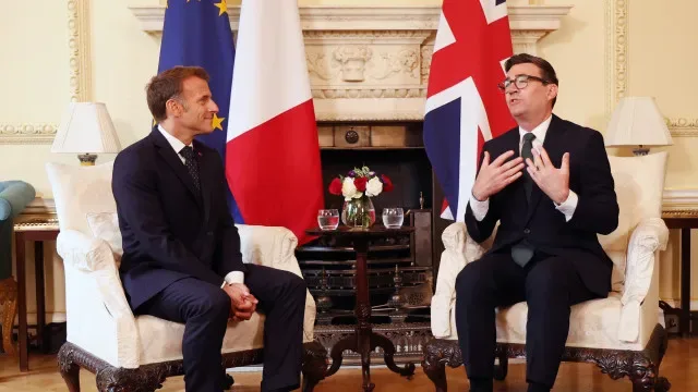 Burnham alerta Macron para impacto da agenda 'feito na UE' na economia