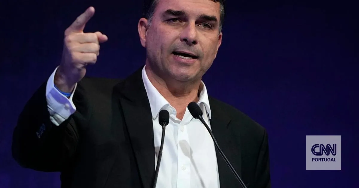 China está preocupada com "falas e práticas" de Flávio Bolsonaro. Pequim teme novo governo pró-EUA no Brasil