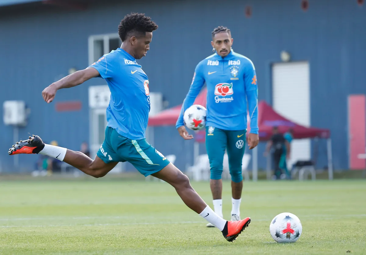 Carlo Ancelotti treina com elenco completo pela primeira vez na Austrália