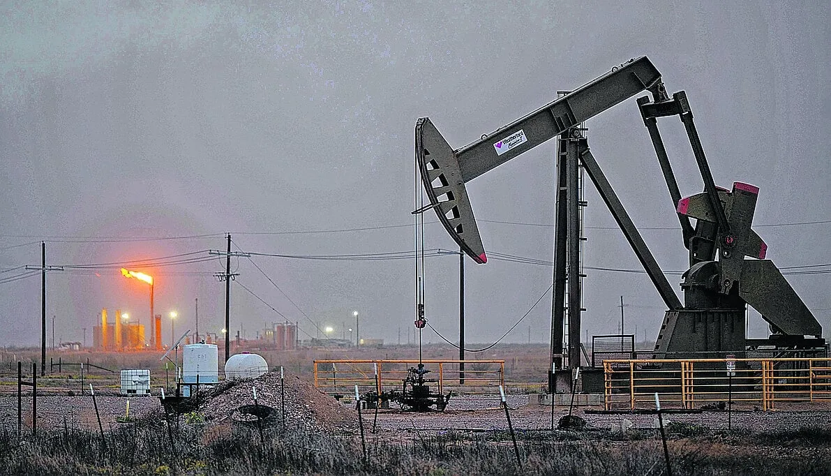 Abastecimento global de petróleo pode cair até 4%