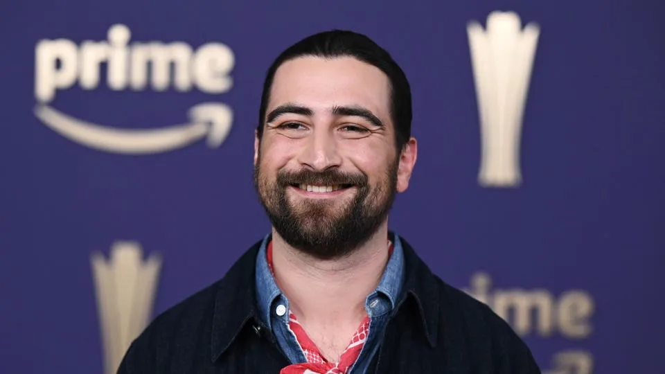 Noah Kahan’s New Singles Climb To New Chart Peaks Together