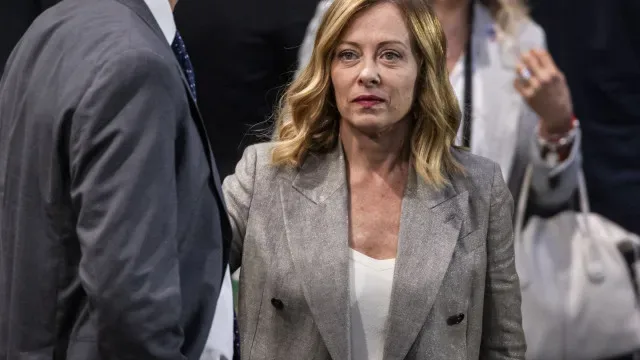 Meloni e 18 líderes da UE defendem vigilância fronteiras externas