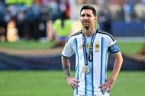 It 'hurts' says Messi as he retires from international football