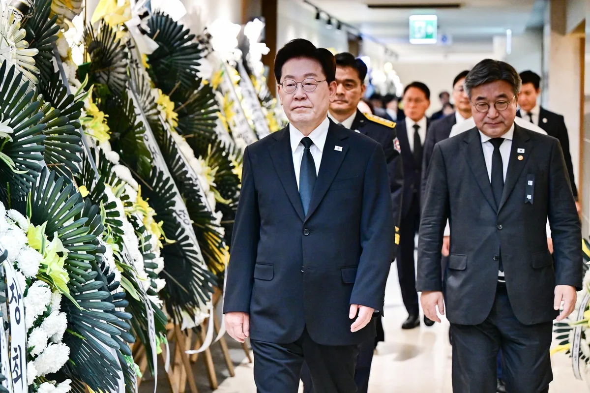 李, “천금 준들 아깝겠나” 소방관 예우 강조…秋와 한 걸음 더 멀어져
