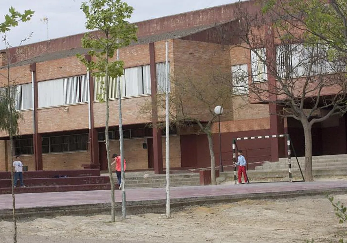 Las ausencias de los profesores no se colgarán en el tablón de anuncios del colegio