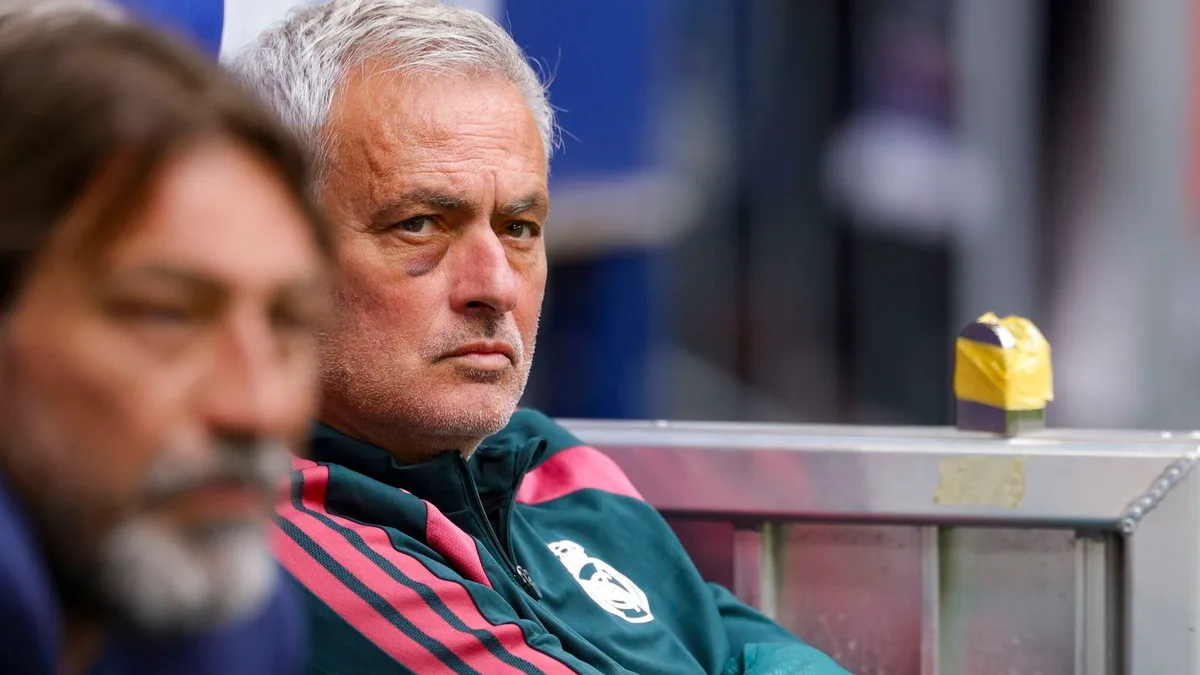 Mourinho sobre el comportamiento de Vinicius: "Creo que la gente tiene que aprender a comportarse con él, hablo también de árbitros"