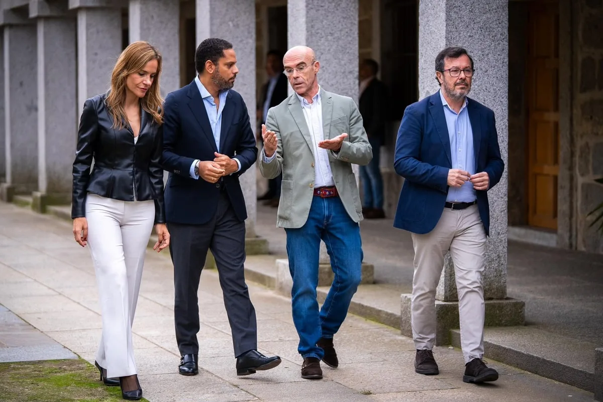 Vox ve "insultante" que Sánchez proclame que quiere a su mujer y "no dé respuesta" a los problemas ciudadanos