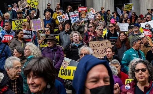 Marchas "No Kings" regresan para protestar contra Trump; buscan movilizar voto para elecciones en EU de medio término