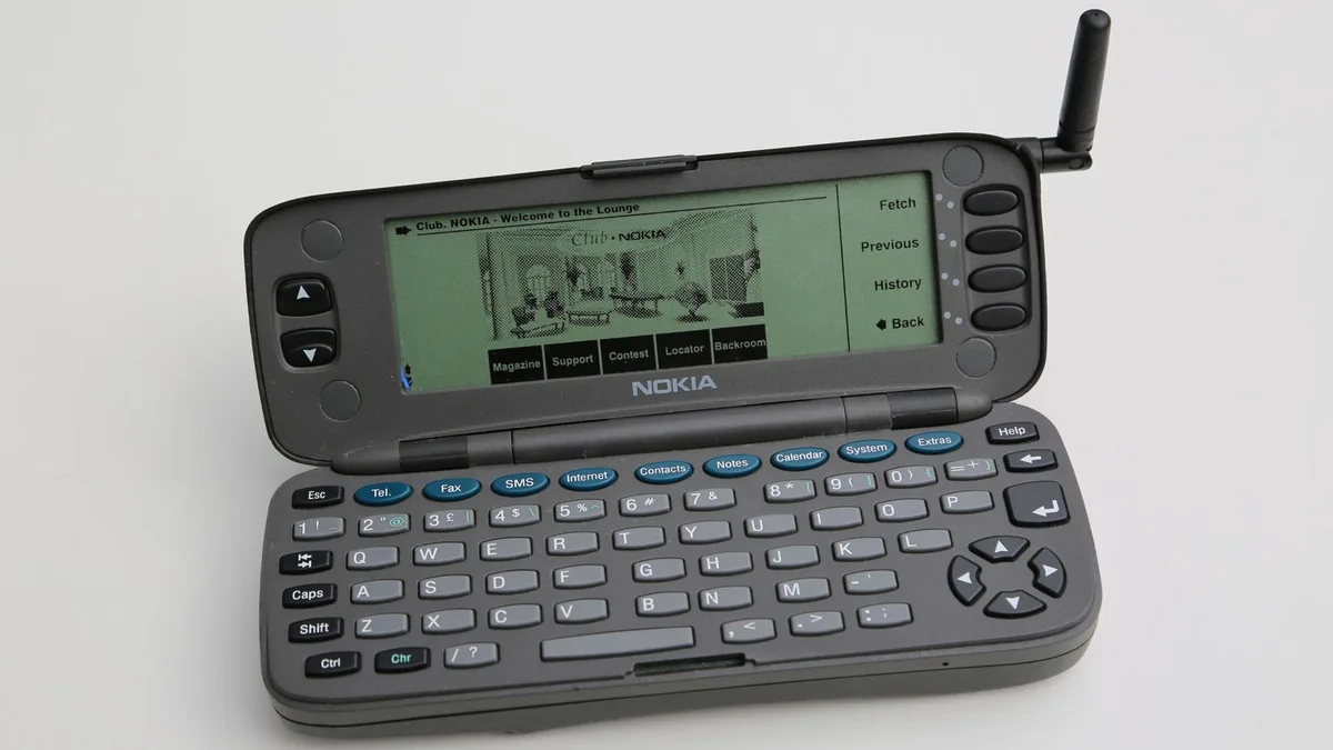 El Nokia 9000 Communicator, el primer teléfono inteligente de la historia, cumple 30 años