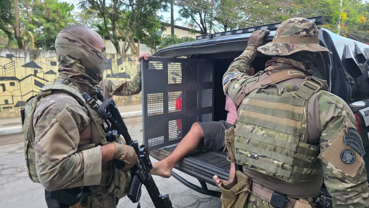Operação mira comércio ilegal de armas em Cariacica, Viana e Vitória
