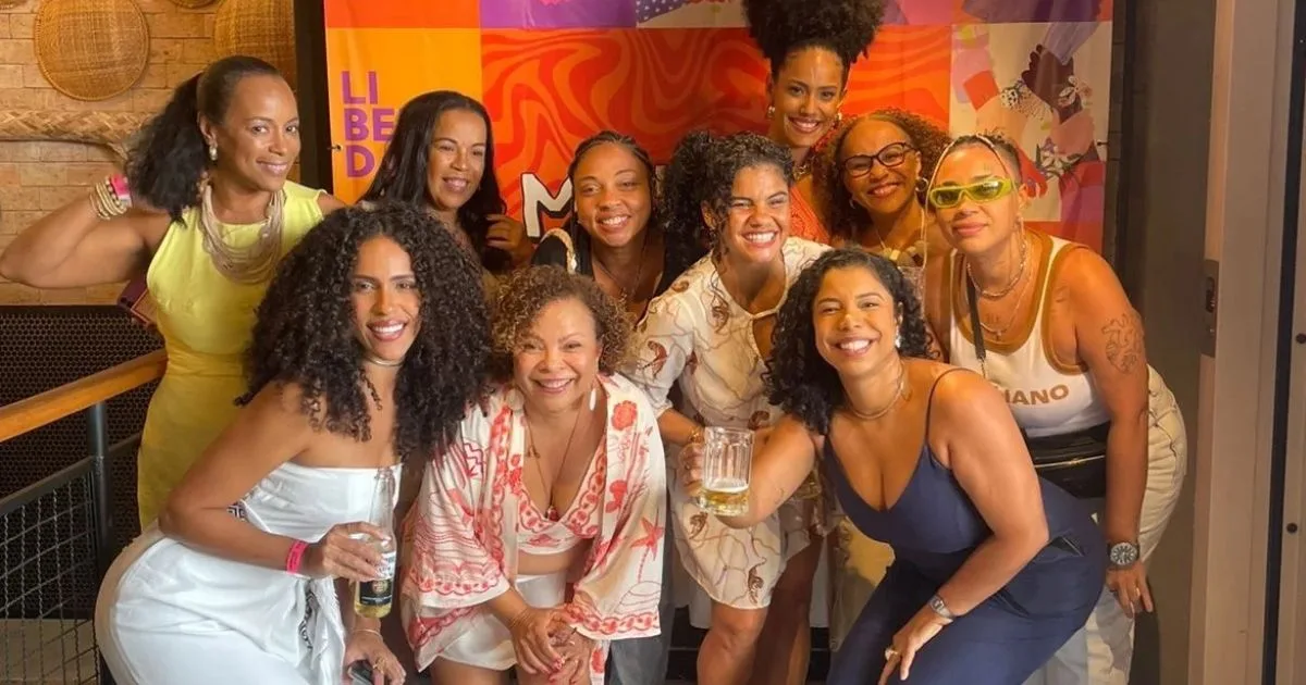 Sem filhos e sem culpa: festa em Salvador convida mães a se divertirem