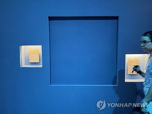 유럽 박물관 또 대낮 강도…입장권 끊고 유유히 입장