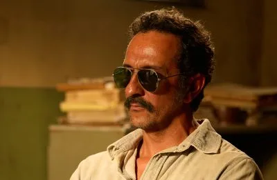 Irandhir Santos viverá policial expulso da corporação por ser gay em western de vingança