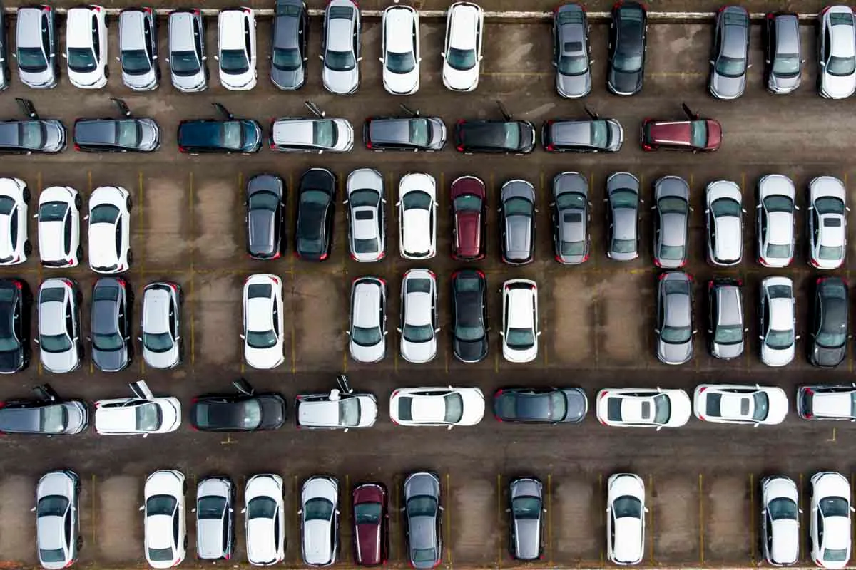 CRLV 2026 passa a ser exigido nesta terça em MG; veja calendário