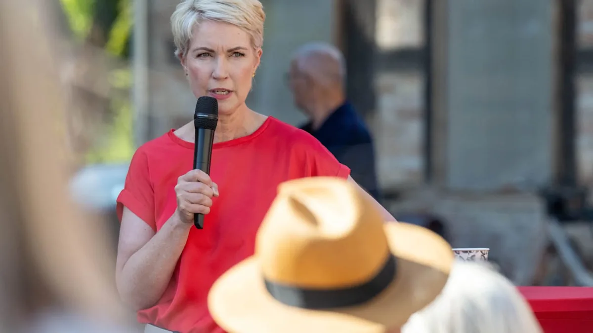 Bei „Politico“-Podcast - Schwesig fordert kurzfristigen Benzinpreis-Deckel