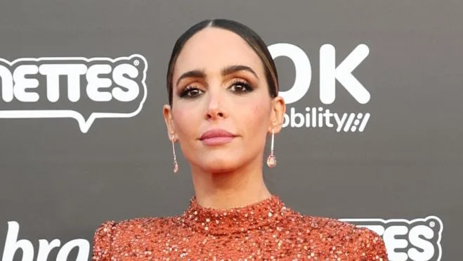 El nuevo chollo de Zara por menos de 40 euros con el que Rocío Osorno firma el 'look' de invitada perfecto