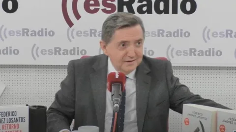 Losantos rebautiza la 'flotilla de Ceuta' como la "Armada Takataka" y carga contra la épica de los yates: "La reconquista de las terrazas"
