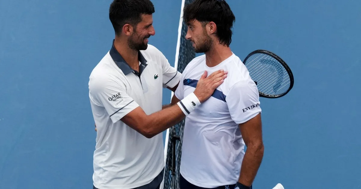 Thiago Tirante descolgó el póster y le ganó a la leyenda de Novak Djokovic en el Masters 1000 de Cincinnati