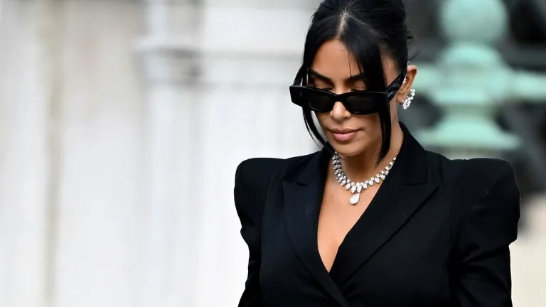 Braquage de Kim Kardashian: 10 ans après son agression à Paris, la star obtient un euro symbolique de dommages et intérêts