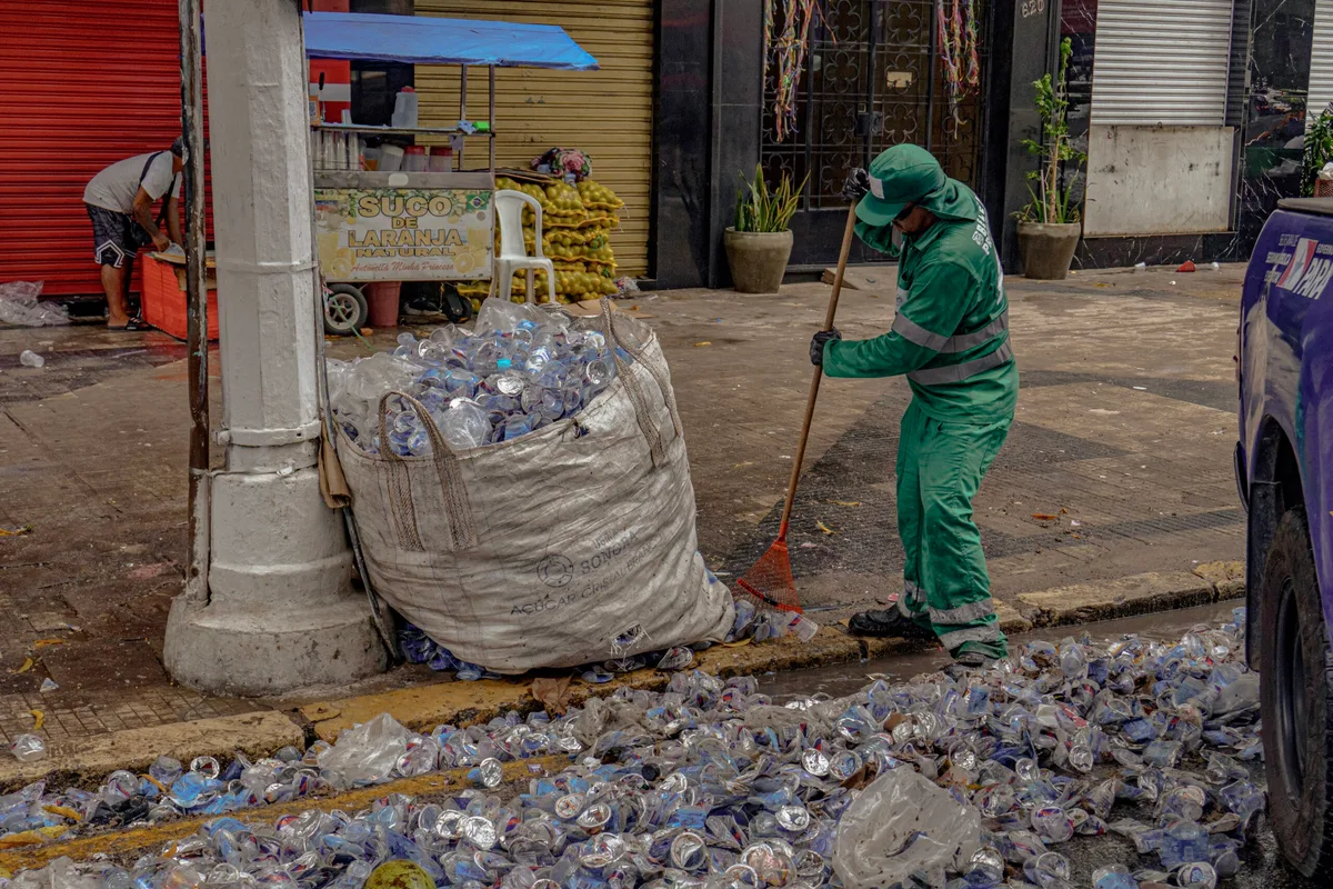 Círio 2026: 200 catadores recolhem materiais recicláveis nos percursos da Trasladação e do Círio em Belém