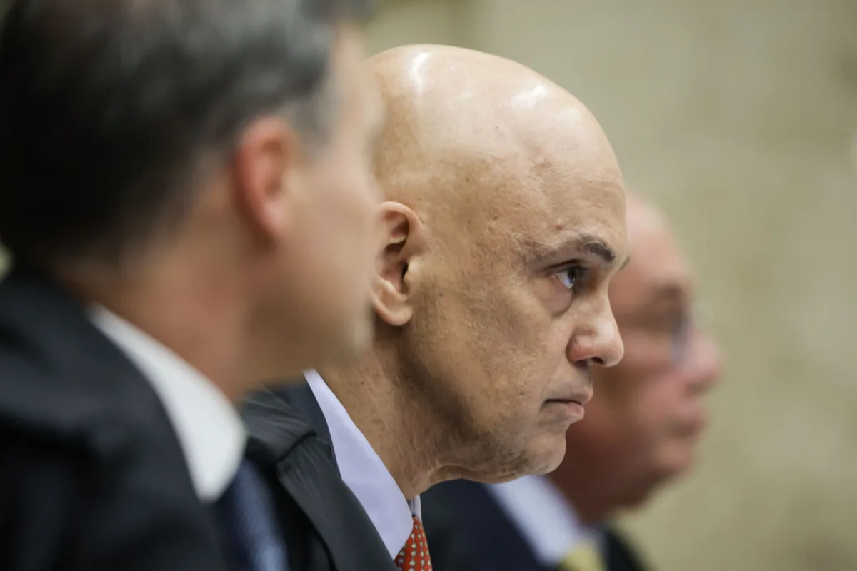 Moraes diz que “órgão estrangeiro” pode ter auxiliado em relatório da PF