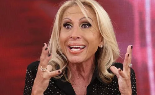 Laura Bozzo es trasladada al Hospital General de la CDMX; niegan que la conductora esté intubada tras emergencia médica