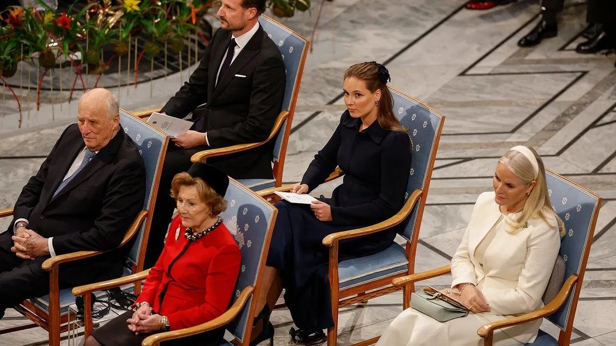 Do funeral à bênção: os próximos passos no trono da Noruega