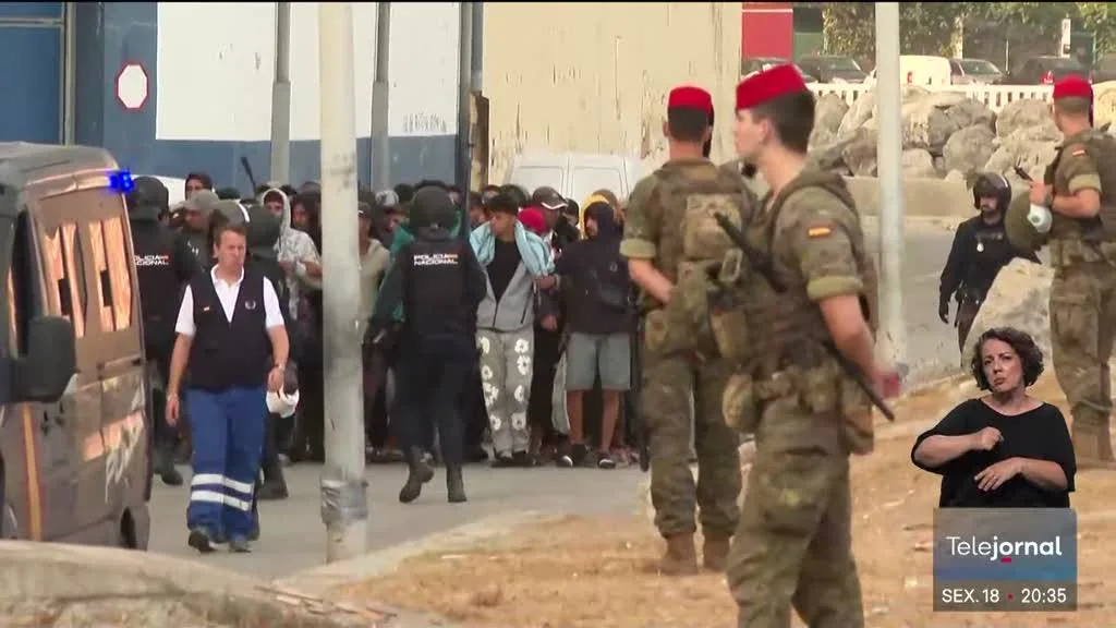 Autoridades espanholas obrigam migrantes marroquinos a entrar em centro de acolhimento
