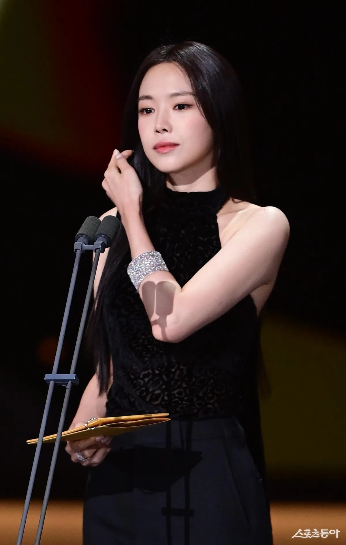 손나은, “엄마가 제일 친한 친구”라더니…모친상에 애틋한 고백 재조명