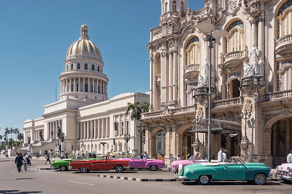 Bloqueio dos EUA derruba turismo em Cuba, que acumula perdas de R$ 874 bilhões