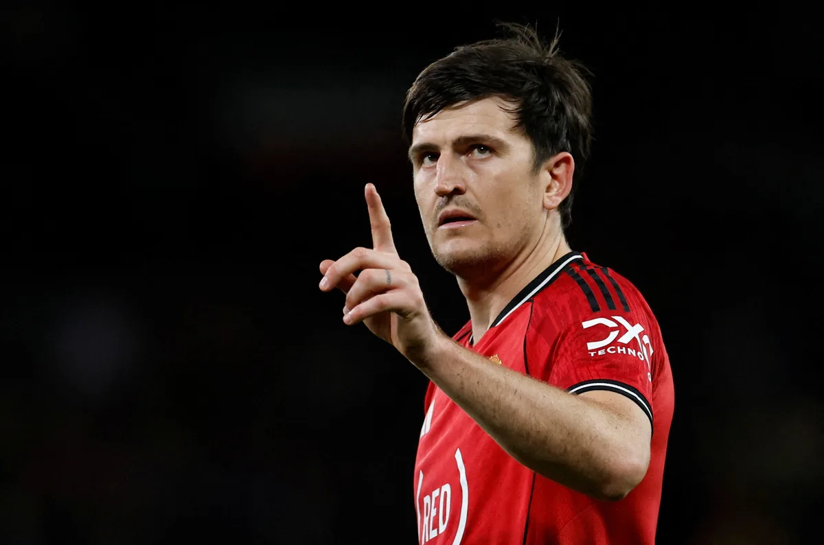 Tuchel critica exposição de Maguire após corte da Copa: "Não ajuda em nada"