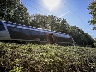 Déraillement d’un train en Normandie : enquête, trafic, victimes… Ce que l’on sait deux jours après l’accident