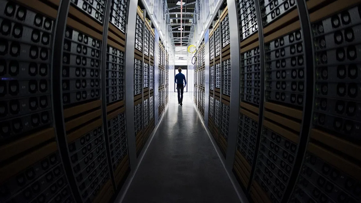 "L'empreinte environnementale de l'intelligence artificielle constitue à la fois un défi pour la planète et une opportunité pour la France": que proposent les sénateurs dans leur rapport sur le développement des IA et des centres de données?