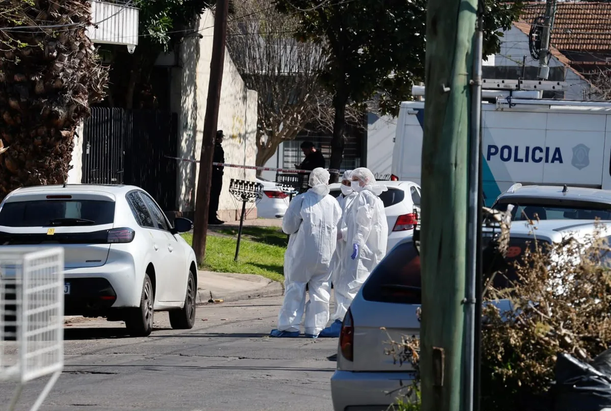Los ladrones que balearon a un excomisario cerca del colegio Emaús protagonizaron otro violento robo pocos minutos después