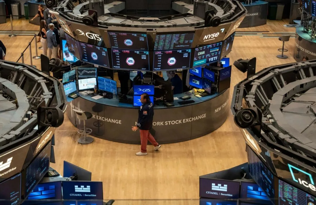 Wall Street abre con pérdidas previo a anuncio de la Fed: ¿Cómo opera HOY?