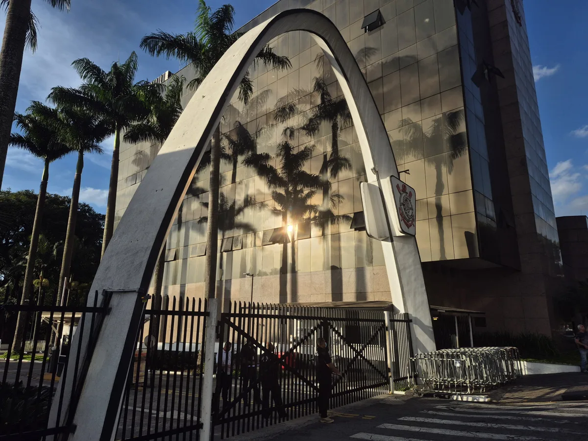 Justiça determina nova suspensão da assembleia geral que votaria reforma do estatuto do Corinthians