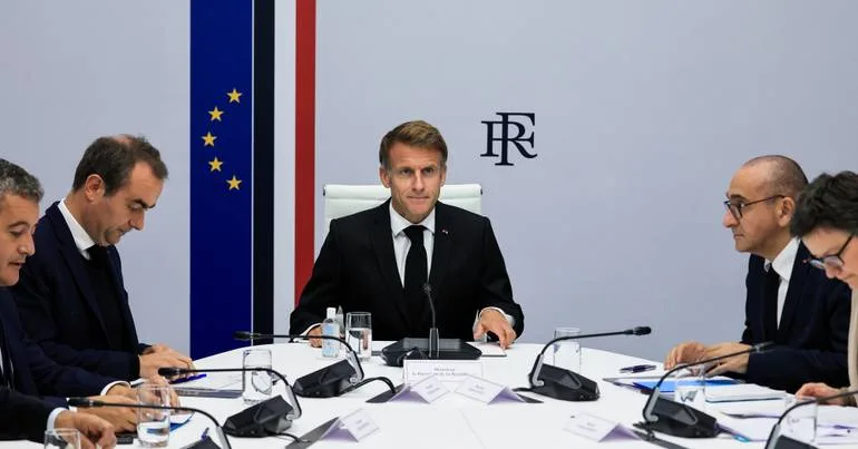Macron rejeitou pedido de demissão do ministro do Interior