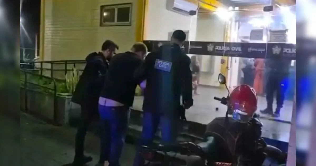 Falso veterinário é preso na clínica enquanto fazia cirurgia em um gato