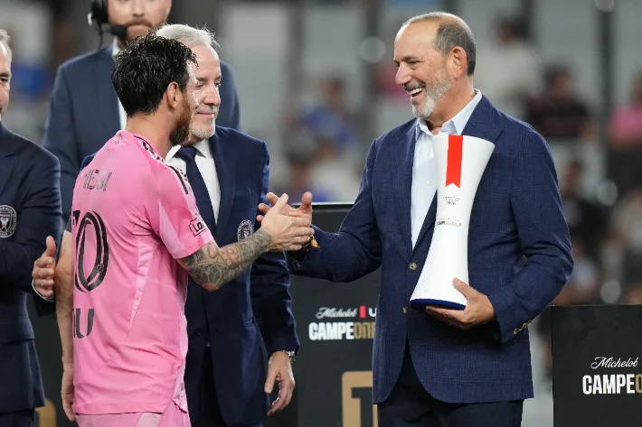 메시, 캄페오네스컵 우승 후 MLS 커미셔너와 언쟁