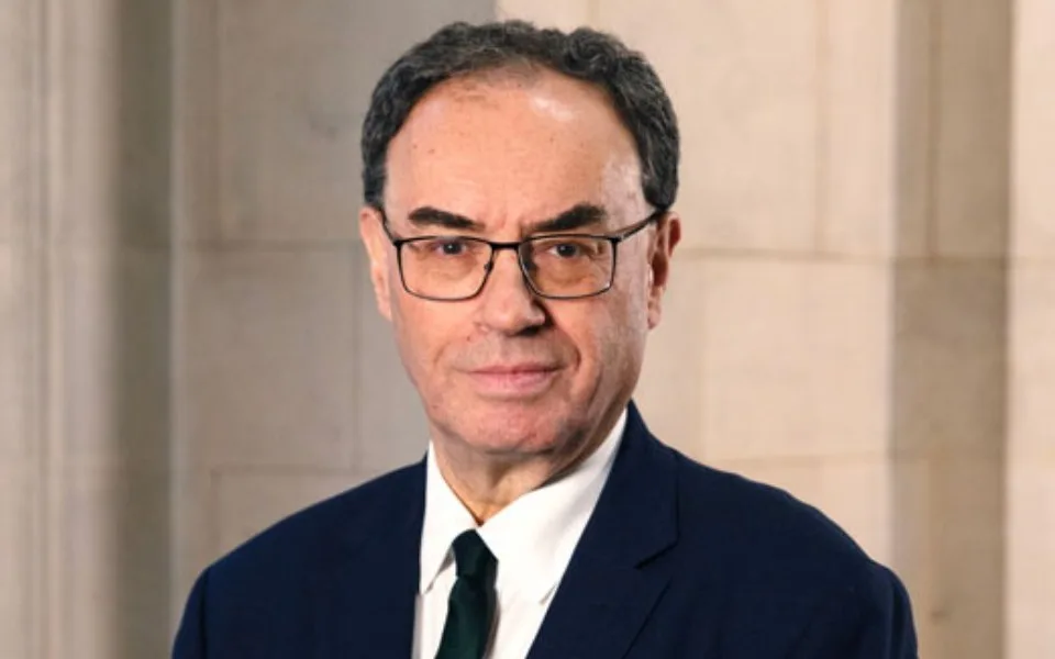Governador do Banco de Inglaterra alerta que modelos avançados de IA colocam em risco sistema financeiro