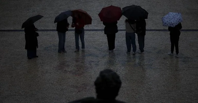 IPMA. 13 distritos em aviso amarelo por chuva e trovoada