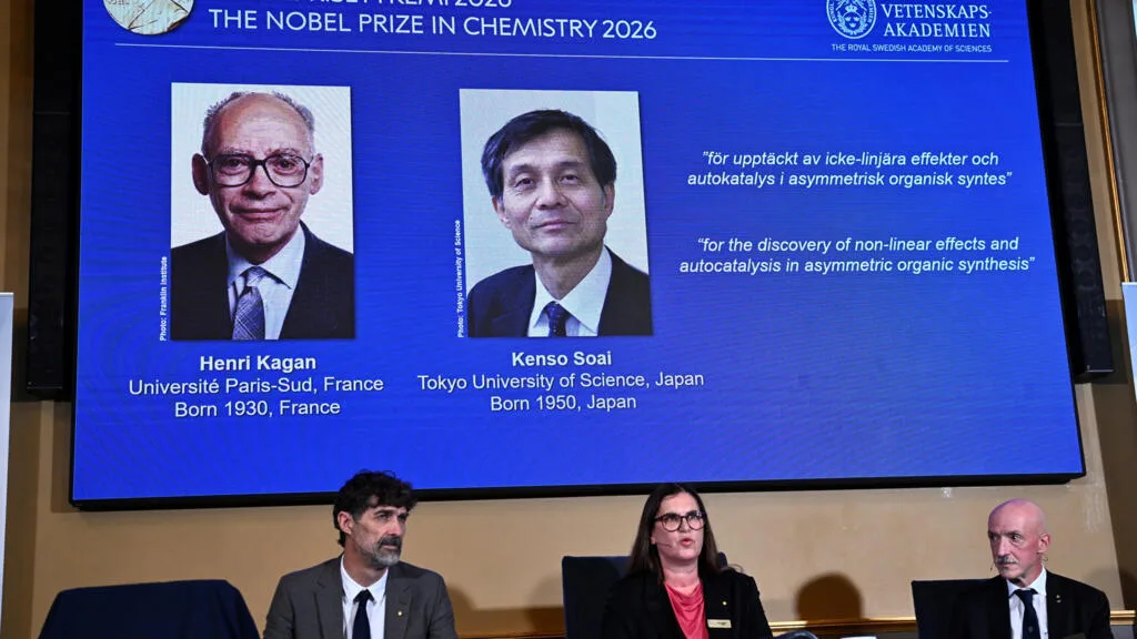 Nobel de Química vai para Henri Kagan e Kenso Soai por estudos sobre a estrutura das moléculas