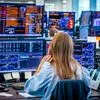 Wall Street fecha última sessão do mês no vermelho. Edison e PG&E tombam mais de 20%