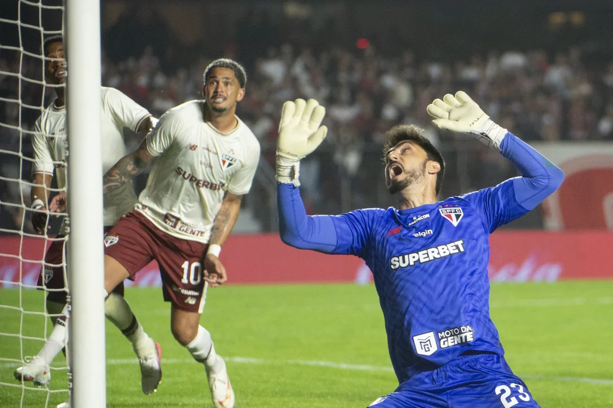 São Paulo sofre 80% dos gols no segundo tempo durante jejum no Brasileirão