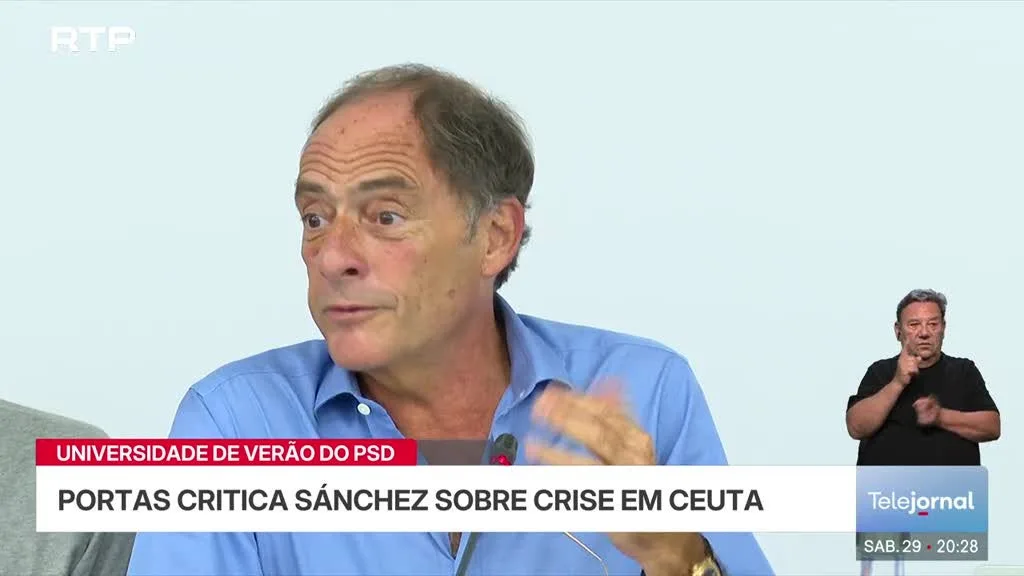"Contra radicalismos". Paulo Portas pede debate sobre demografia
